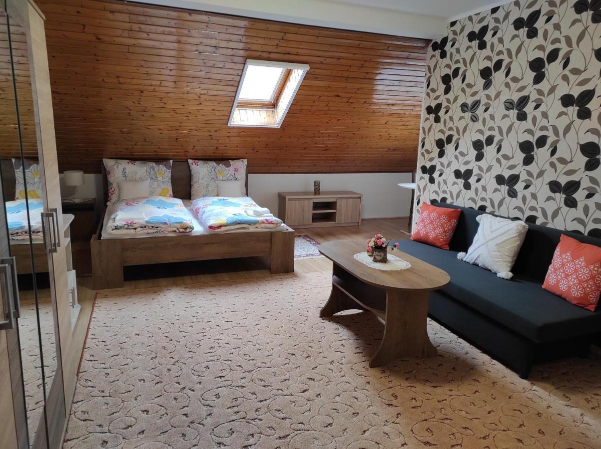 Апартаменти Era Apartman Гаркань Екстер'єр фото