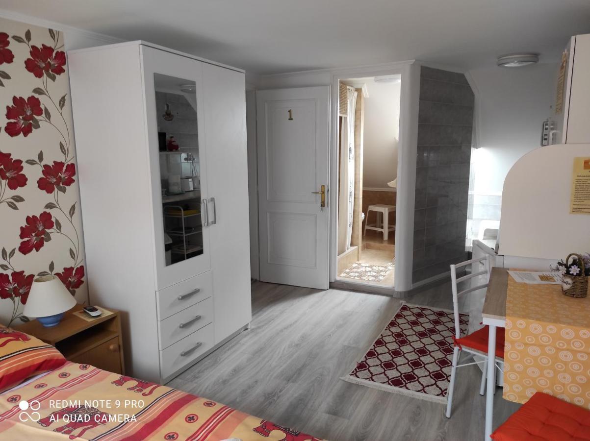 Апартаменти Era Apartman Гаркань Екстер'єр фото