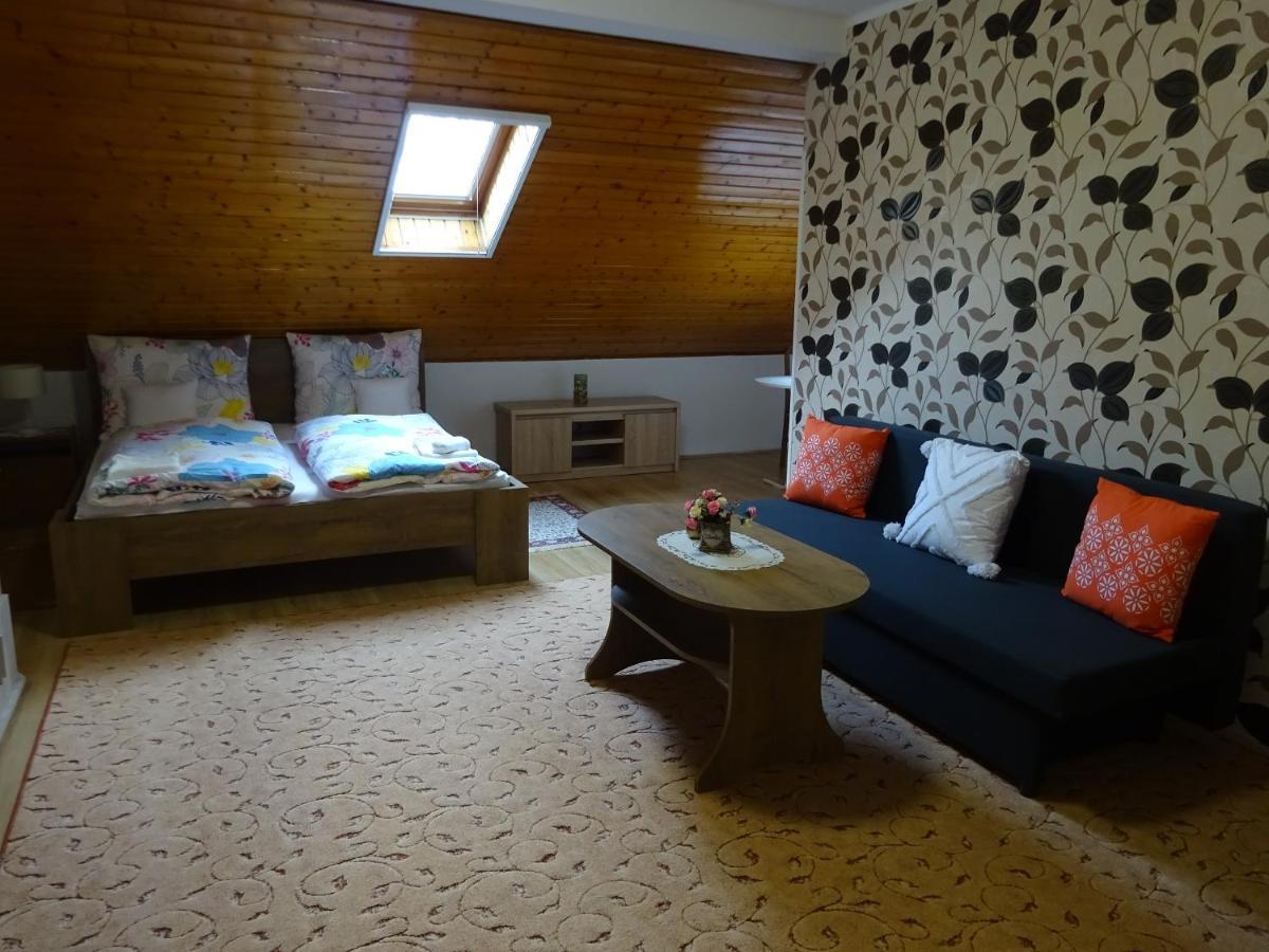 Апартаменти Era Apartman Гаркань Екстер'єр фото